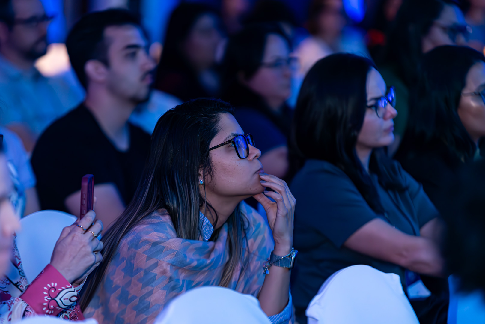 Participante atenta no evento